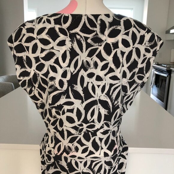 Lauren Ralph Lauren V Neck Fit & Flare Sleeveless Print Dress Grey + White Sz 10 - Picture 6 of 13